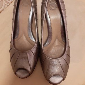 NURTURE Metalic Dress Pump with Peep Toe